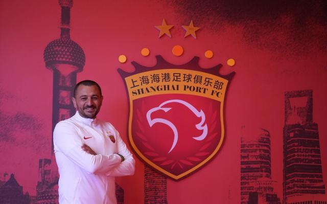 欧博abg登录入口-海港助教的十年跨越：钦佩穆帅许久 渴望在沪夺冠