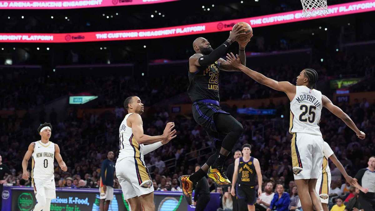 詹姆斯在湖人取得自2009年以来成就后反问记者：我们取得了进步吗