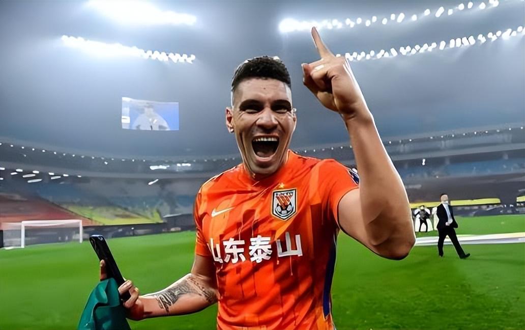 他原本都打算淡出鲁能主力阵容，没想到本赛季还是首发，引发热议